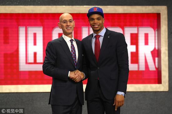 手抢冲留出 手抢冲留出